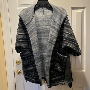 Oversized hooded jacket NEW 3/4 sleeve lightly fleece lined with knit outer